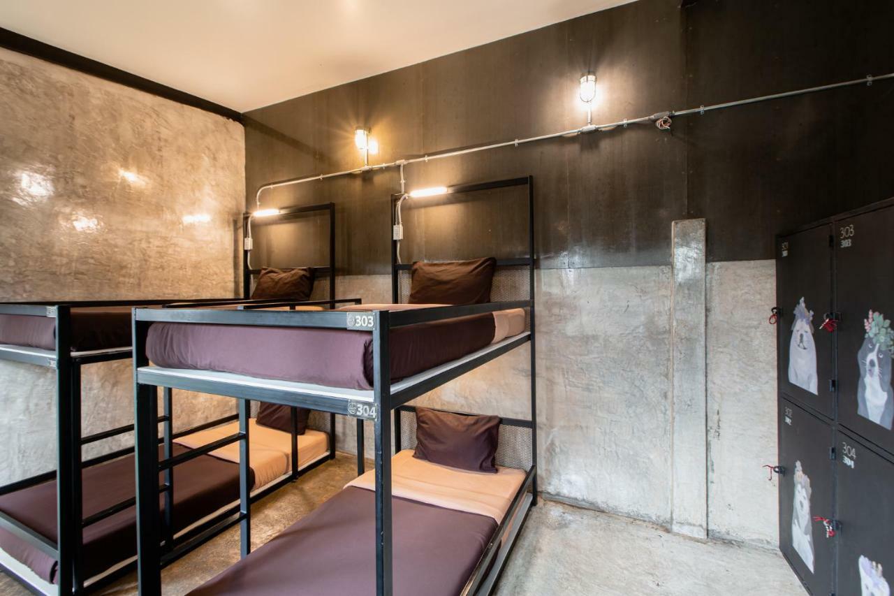 The Alley Hostel&Bistro Bangkok Esterno foto